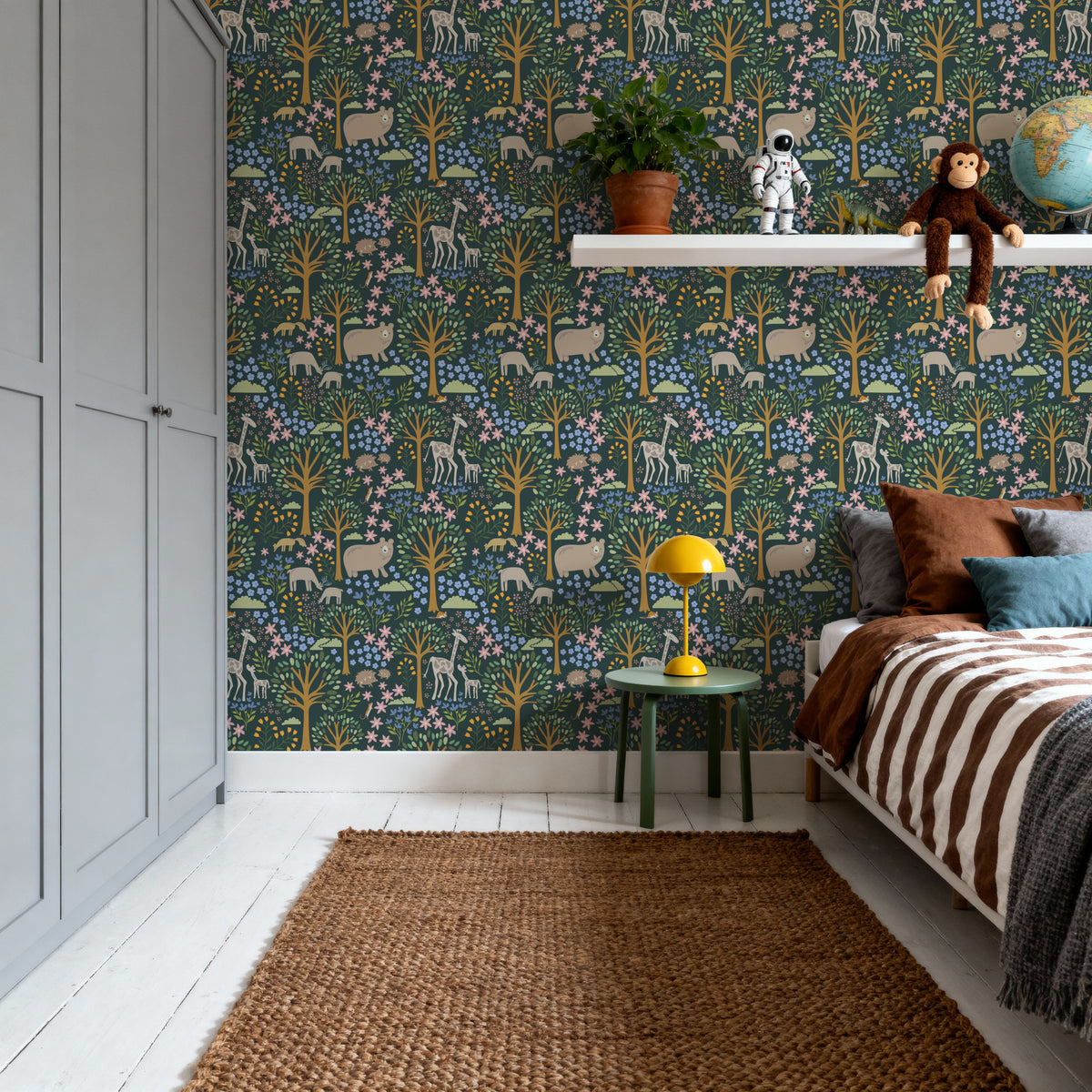 Forest Surprise, Spinach Mural Wallpaper - room preview 04