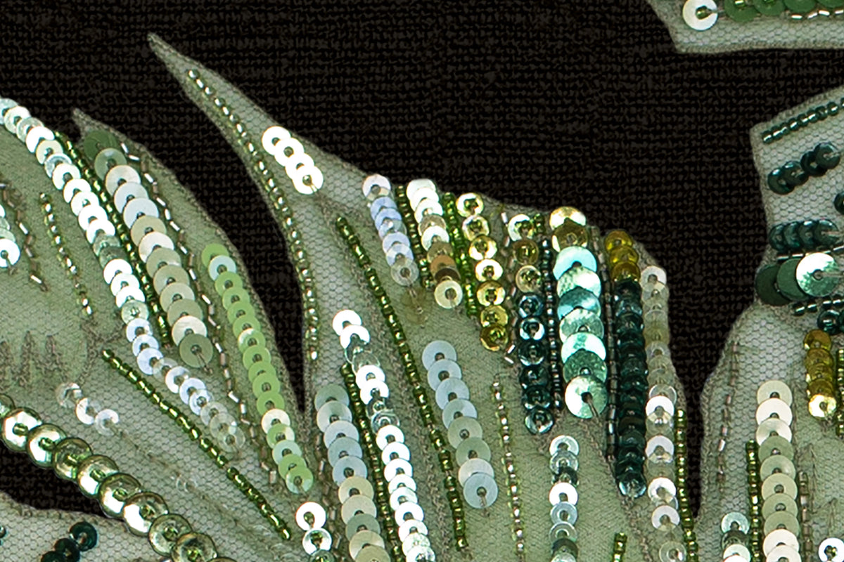 Jungle Pearl, Black Mural Wallpaper - room preview 04