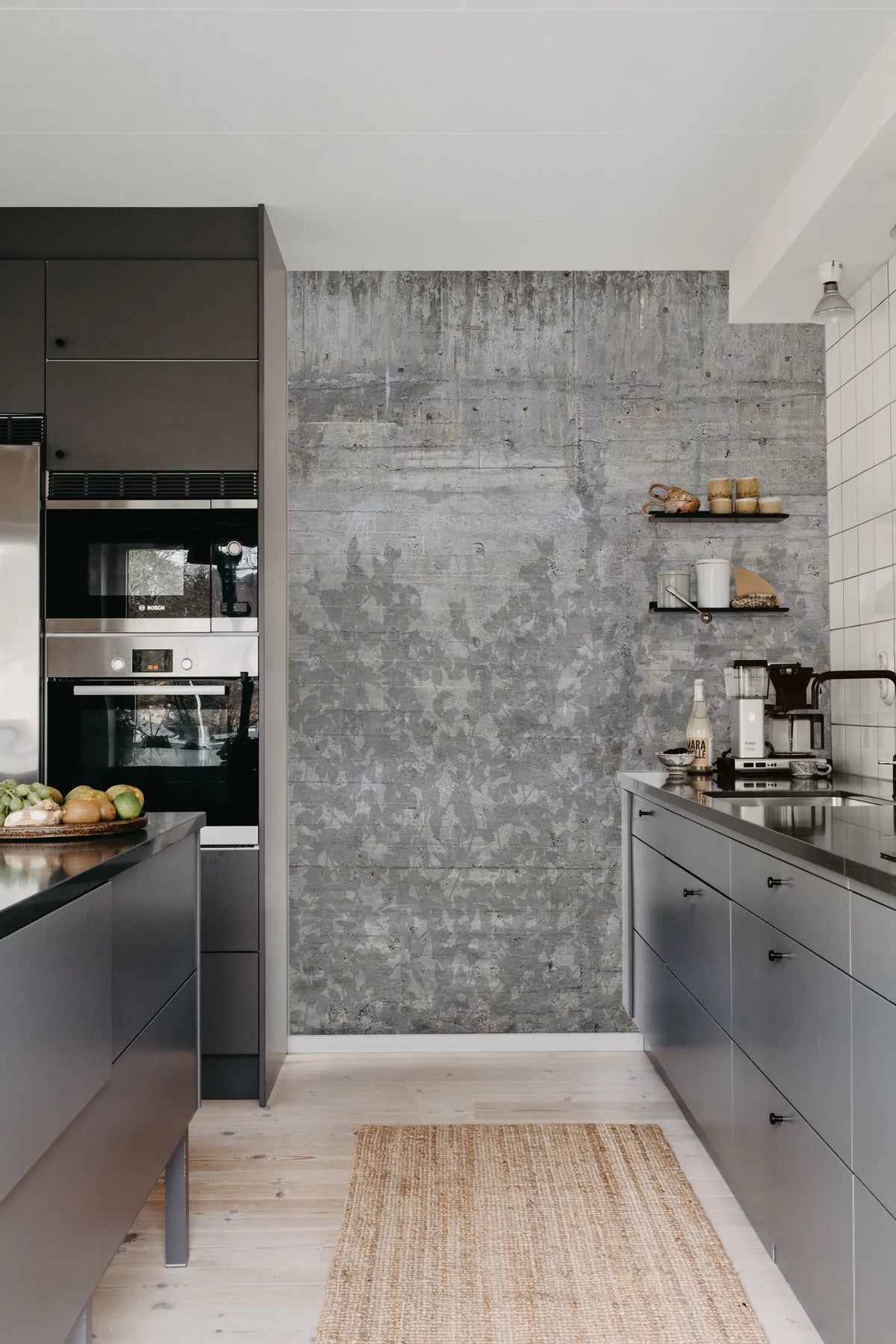 Climbing Clorofyl, Shadow Mural Wallpaper - room preview 04