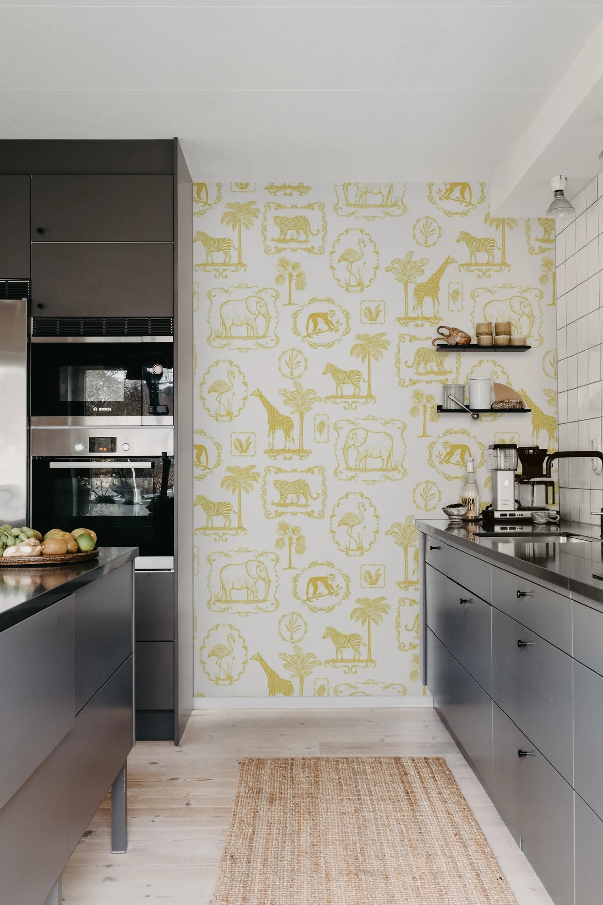 Animal Party, Yellow Mural Wallpaper - room preview 04