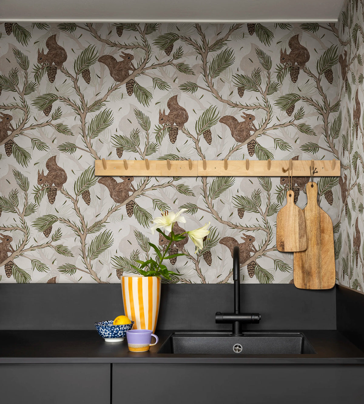 Squirrel Mountain, Sand Mural Wallpaper - room preview 04