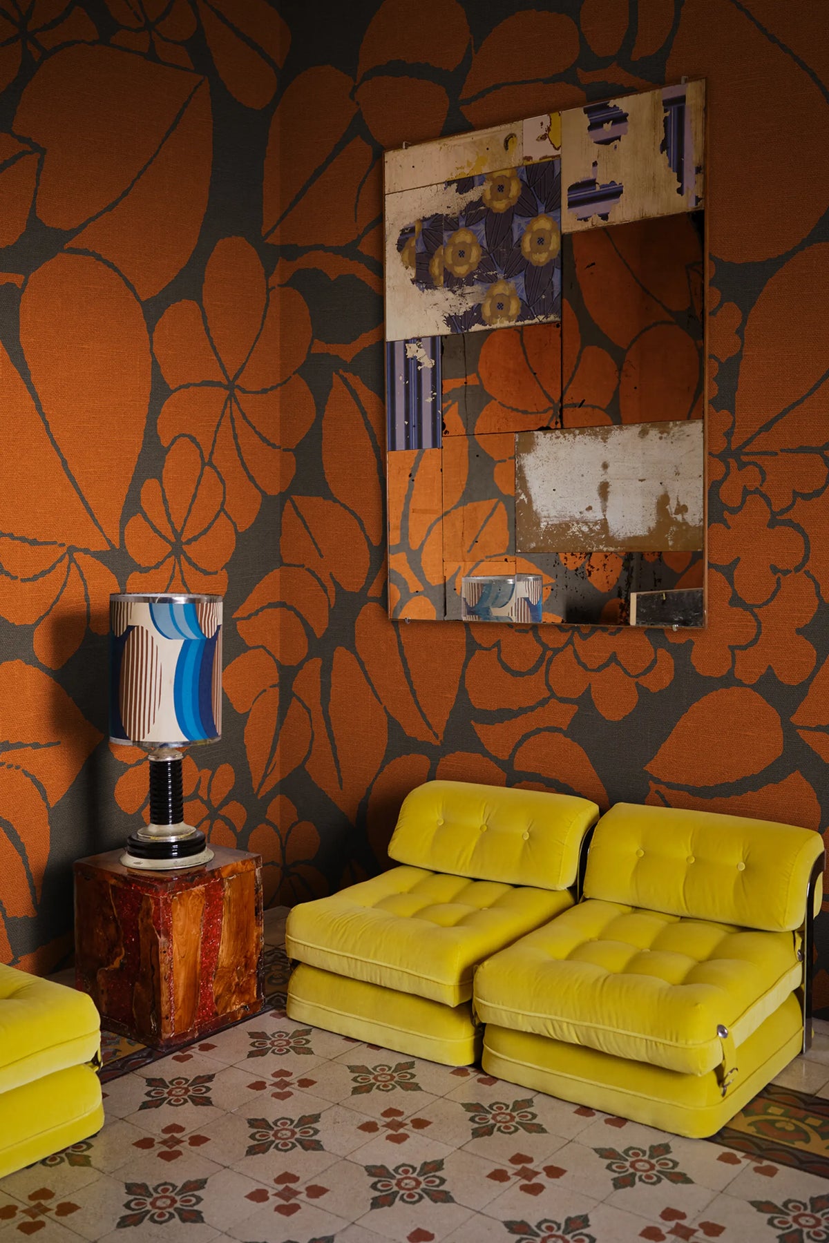 Susan, Orange Mural Wallpaper - room preview 04