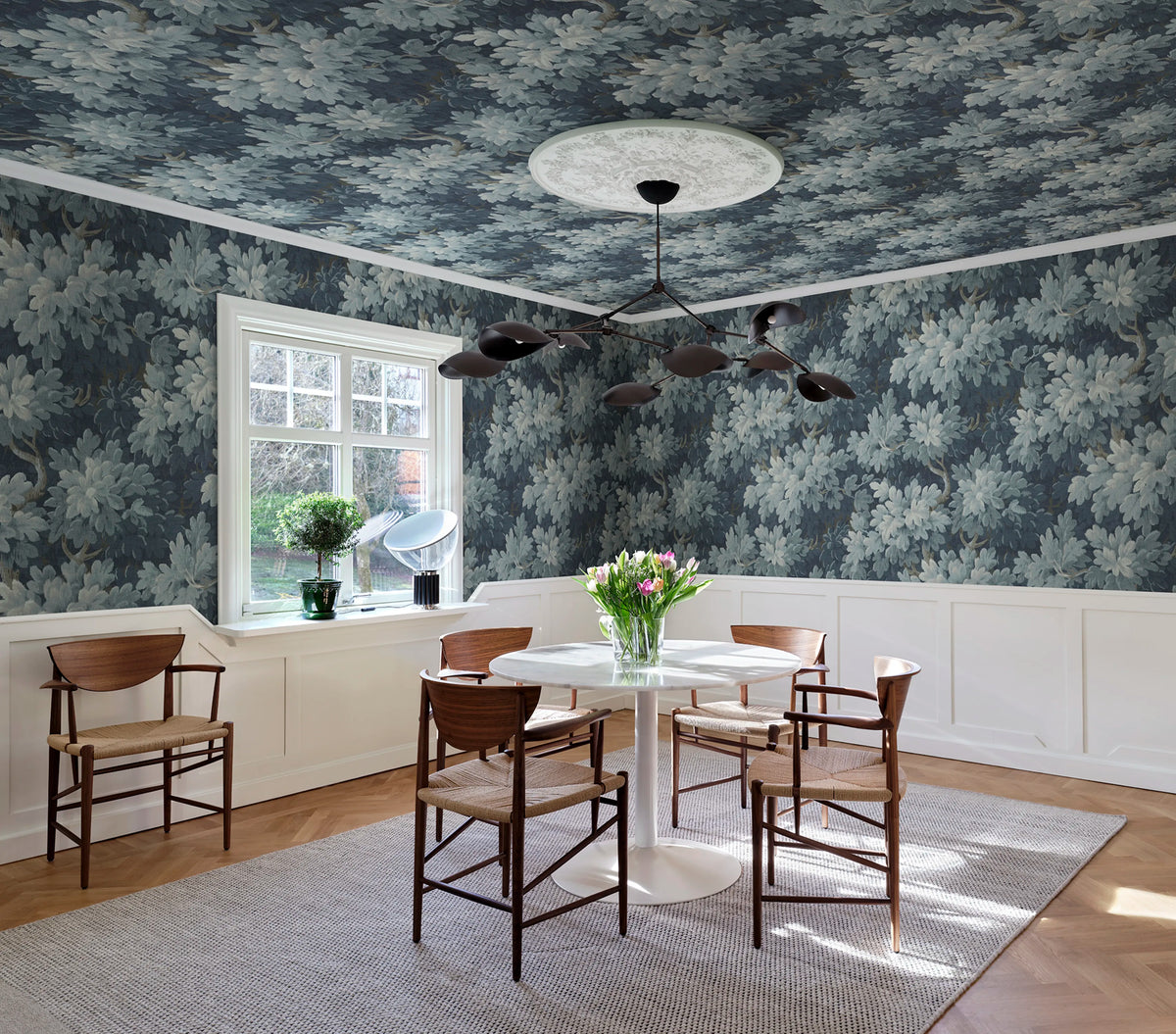 Vintage Foliage, Dark Blue Mural Wallpaper - room preview 04