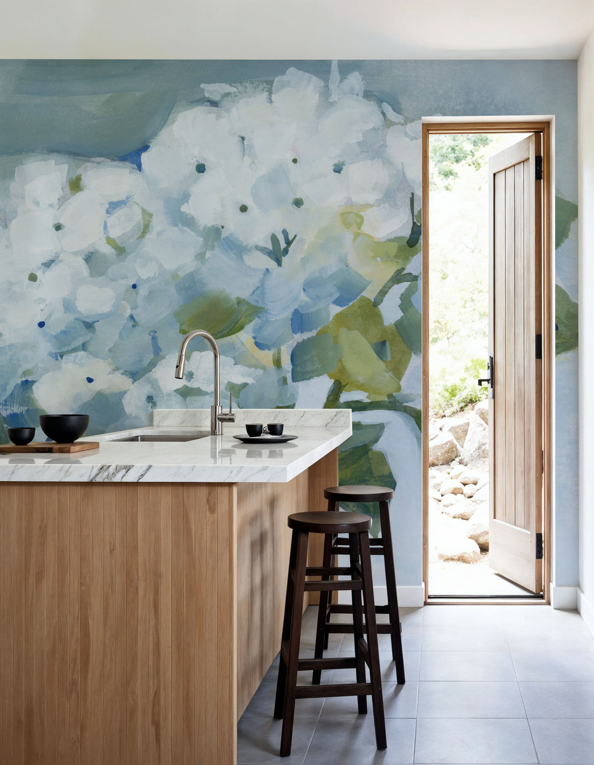 Spring Cottage Hydrangeas Mural Wallpaper - room preview 05