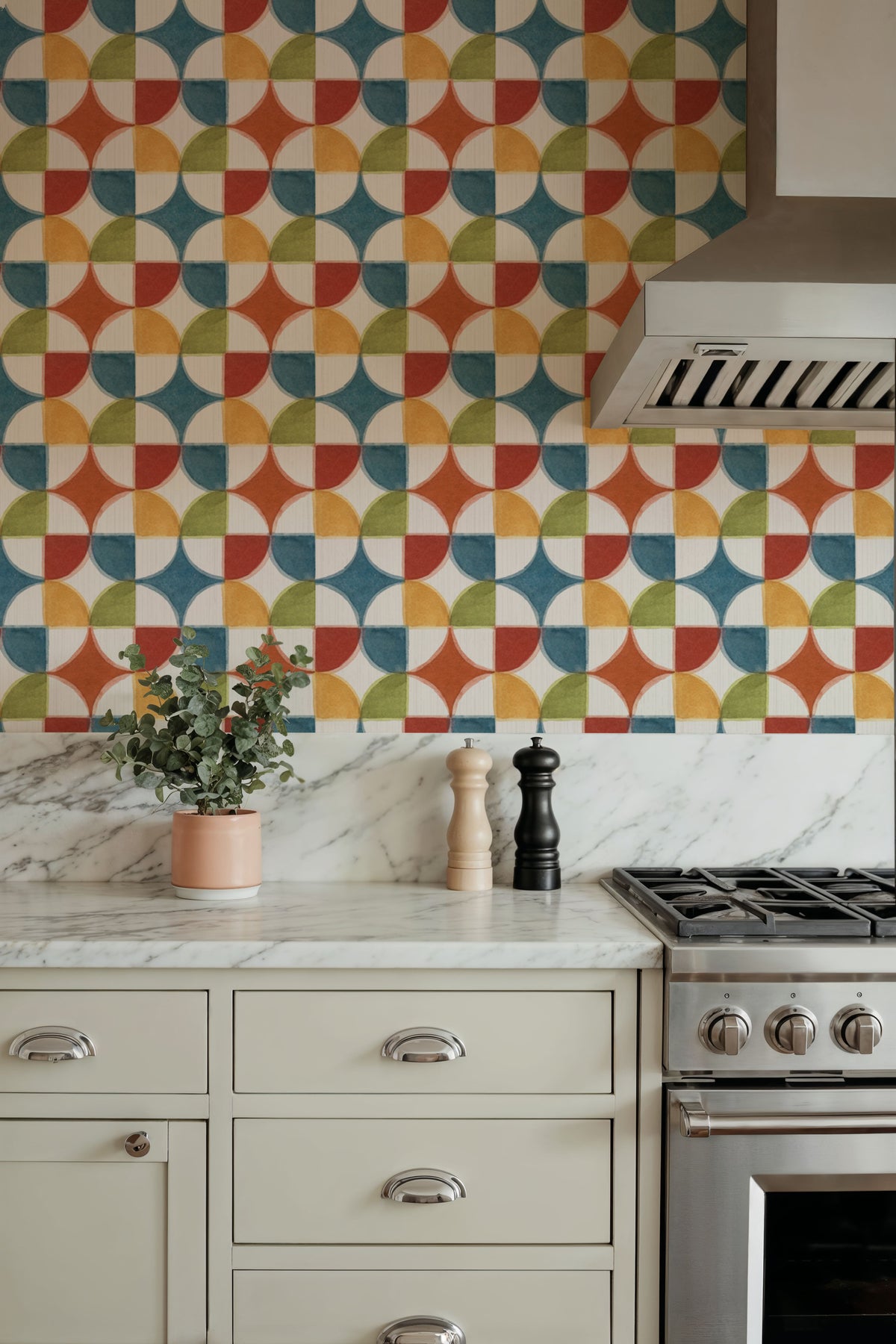 Time to Share Circles Mural Wallpaper - room preview 05