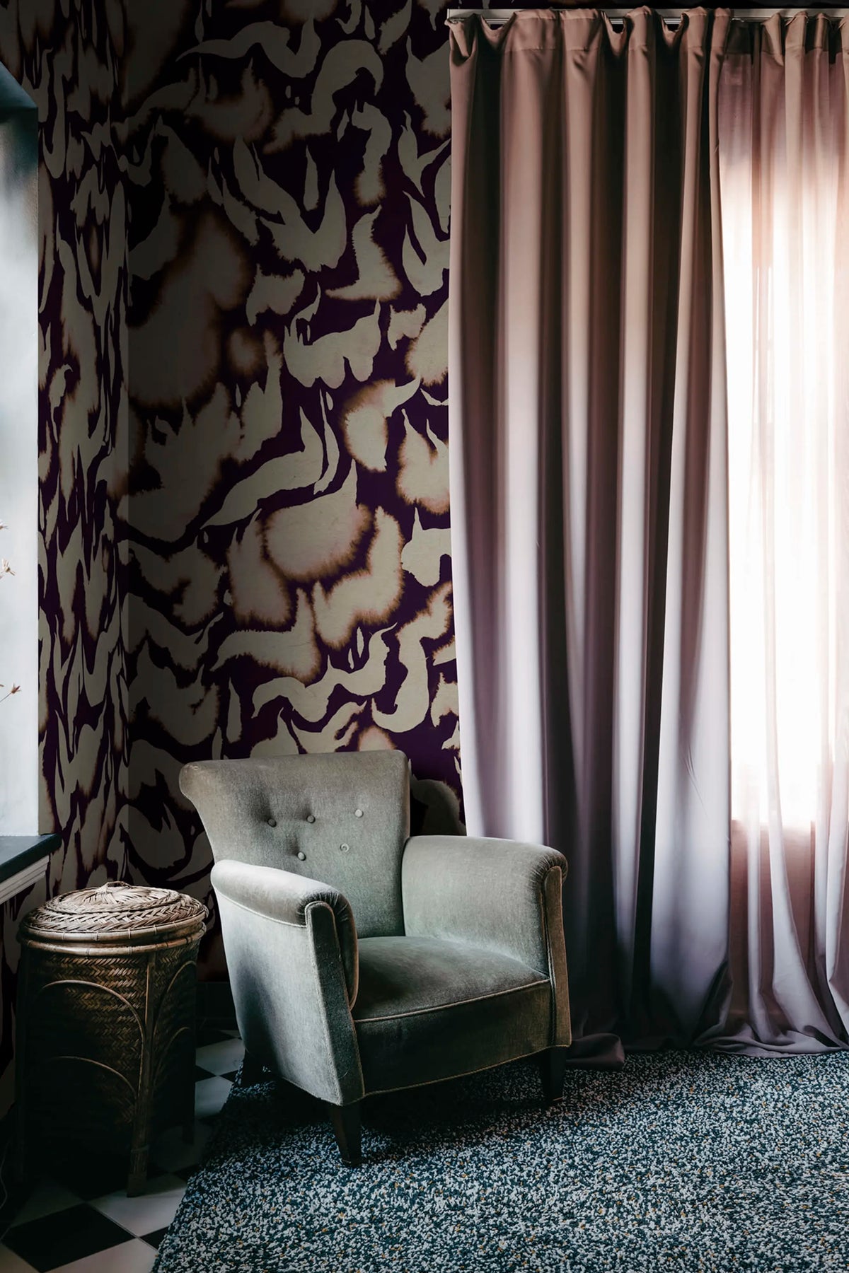 Discus, Dusty Pink Mural Wallpaper - room preview 05